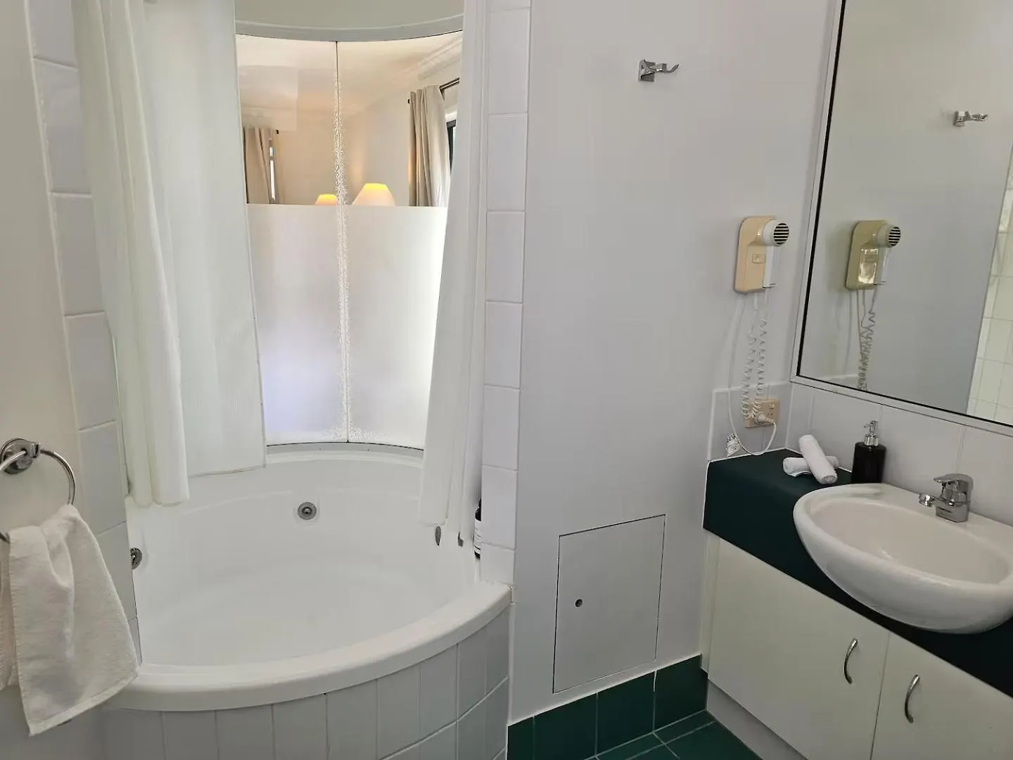 Serene Escape With Resort Amenities Noosaville Australia